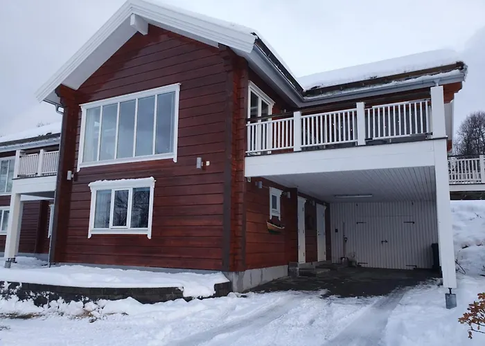 Timber House In Lyngen