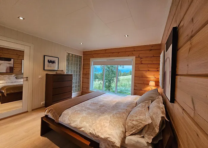 Timber House In Lyngen