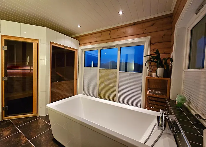 Villa Timber House In Lyngen Jægervatnet