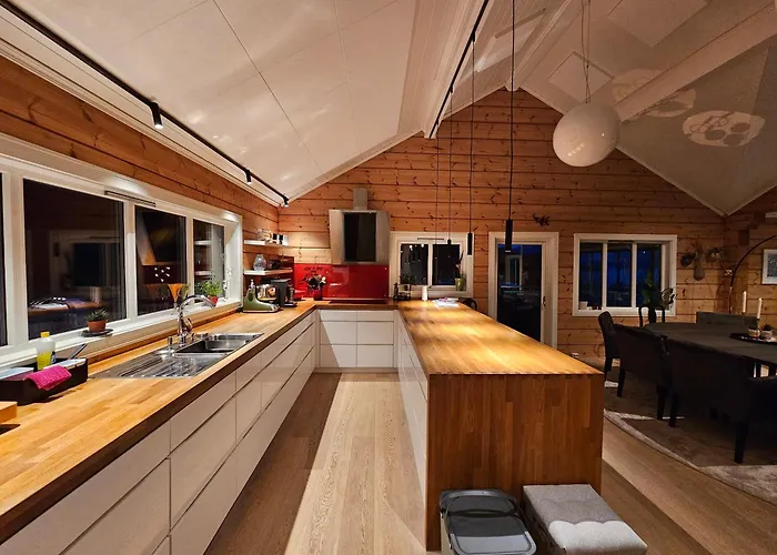 Timber House In Lyngen