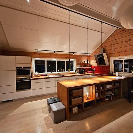 Villa Timber House In Lyngen *